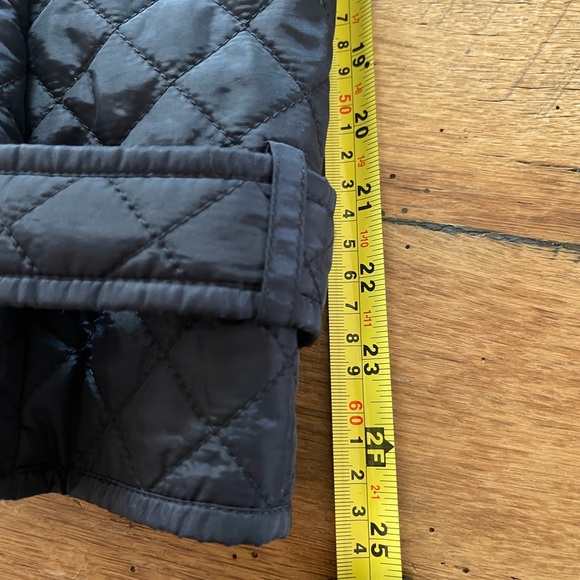Gorgeous LK Bennett belted rain coat. Like new. Navy blue, quilted. Size US4 - Picture 15 of 15